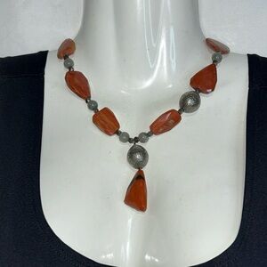 Vintage Elegant Briwn and Silver Pendant Necklace‎